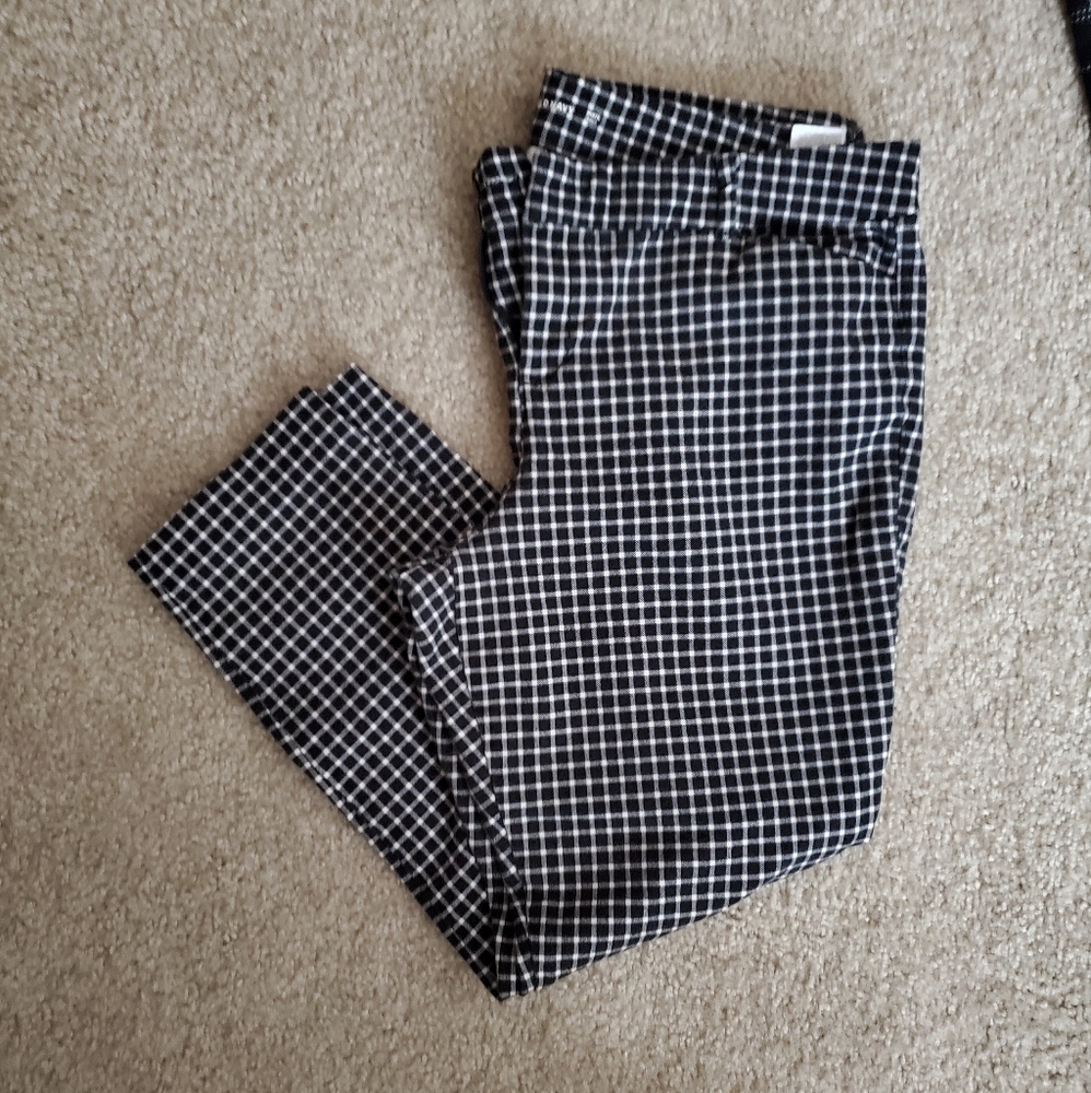 Old Navy Pixie Pant